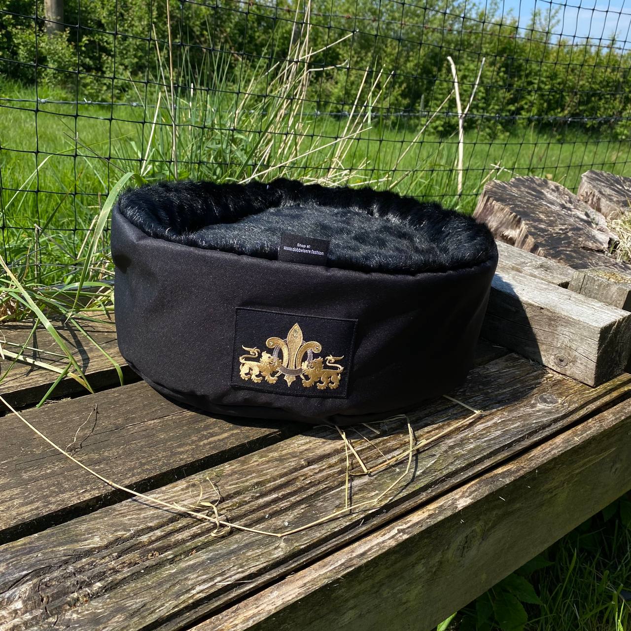 Pet Bed For Dogs And Cats Royal Paw