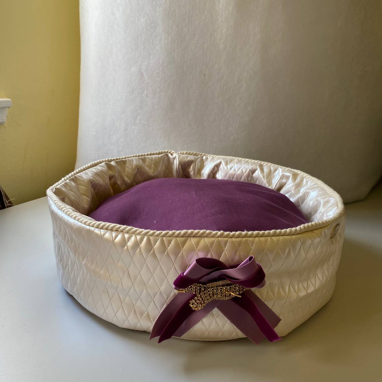 Round Pet Bed Discontinued Brand